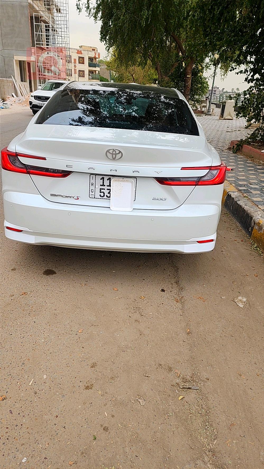 تۆیۆتا کامری